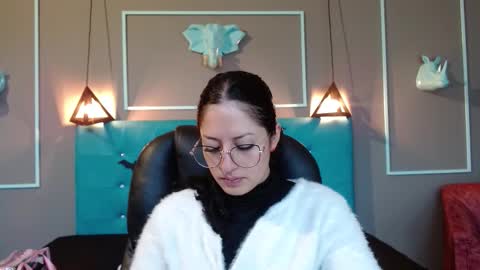 Snapshot of sofia_white3 chatting on October 12, 2025, 11:09 am Sofa online show from October 12, 2025, 11:09 am