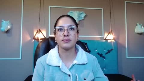 Snapshot of sofia_white3 chatting on October 19, 2025, 11:11 am Sofa online show from October 19, 2025, 11:11 am