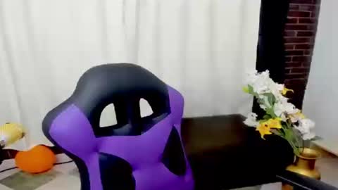 sofia online show from February 15, 2025, 10:10 pm