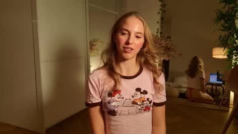 Sofia online show from November 3, 2025, 4:52 pm