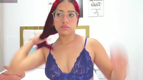 Snapshot of sofiabosch chatting on December 4, 2024, 3:48 am Sara online show from December 4, 2024, 3:48 am