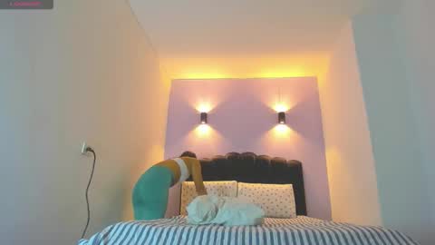 Snapshot of sofiaclaus_19 chatting on November 3, 2025, 9:48 pm Sofia online show from November 3, 2025, 9:48 pm