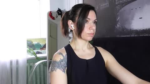 Snapshot of sofiafoster chatting on October 2, 2025, 9:38 am Sofia online show from October 2, 2025, 9:38 am