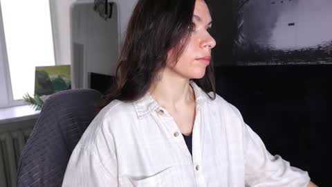 Snapshot of sofiafoster chatting on October 16, 2025, 6:14 am Sofia online show from October 16, 2025, 6:14 am