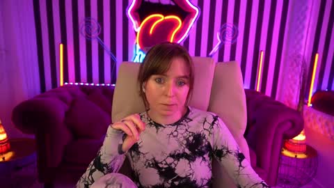 Snapshot of sofialuxuryy chatting on April 29, 2026, 1:21 am SofiaLuxuryy online show from April 29, 2026, 1:21 am