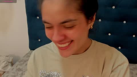 Snapshot of sofianesvat1 chatting on February 8, 2025, 5:51 am Sofi - next broadcast today 1030pm Colombia time online show from February 8, 2025, 5:51 am