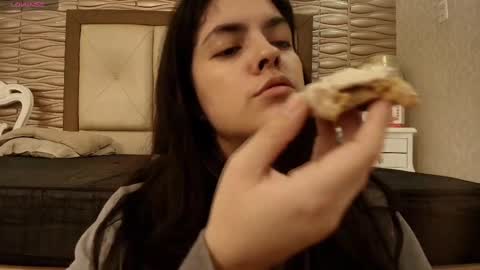 Snapshot of sofianesvat1 chatting on September 13, 2025, 7:57 pm Sofi - next broadcast today 1030pm Colombia time online show from September 13, 2025, 7:57 pm