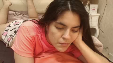 Snapshot of sofianesvat1 chatting on October 28, 2025, 8:55 pm Sofi - next broadcast today 1030pm Colombia time online show from October 28, 2025, 8:55 pm