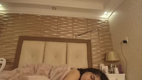 Snapshot of sofianesvat1 chatting on November 10, 2025, 2:43 am Sofi - next broadcast today 1030pm Colombia time online show from November 10, 2025, 2:43 am