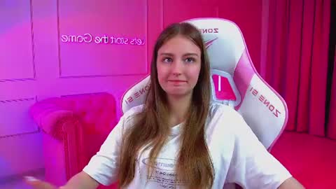 Snapshot of sofiasarvain chatting on June 11, 2026, 7:01 pm Sofia online show from June 11, 2026, 7:01 pm