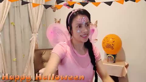 Sofi Bella online show from October 30, 2025, 4:19 pm