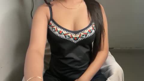 Snapshot of sofie_diva chatting on October 28, 2025, 6:21 pm divya online show from October 28, 2025, 6:21 pm