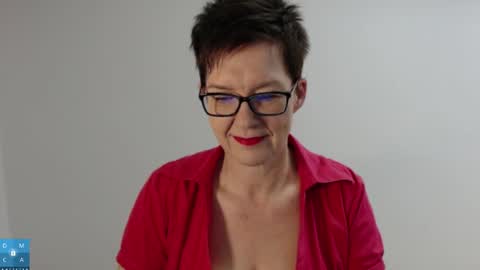 Sofie Velvet online show from November 17, 2025, 6:08 am