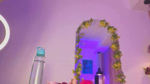 Sofie online show from October 30, 2025, 1:12 pm