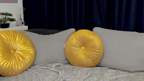 Sofiewild25 online show from March 30, 2026, 11:44 am