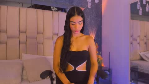 Snapshot of sofiewild_ chatting on October 19, 2025, 7:14 pm sofie online show from October 19, 2025, 7:14 pm