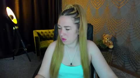 sofii_darling online show from April 12, 2026, 4:45 pm