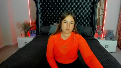 Snapshot of sofii_darling chatting on July 19, 2026, 4:33 pm sofii_darling online show from July 19, 2026, 4:33 pm