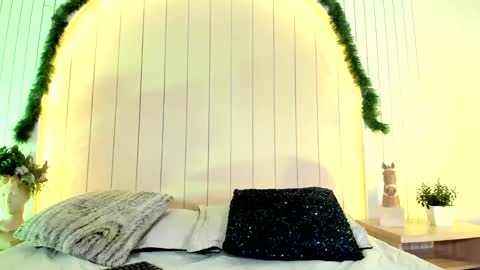 Sofii Lopezz online show from December 20, 2024, 6:02 pm