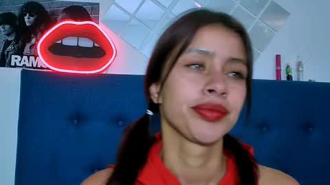 sofiia_tay online show from September 11, 2025, 3:01 pm