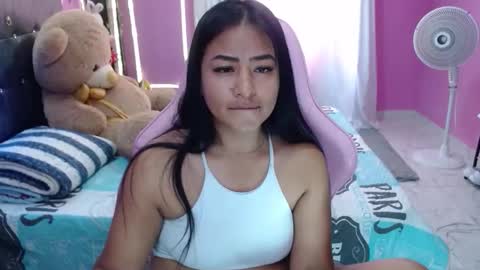 sofia Dreams online show from December 19, 2025, 6:37 pm