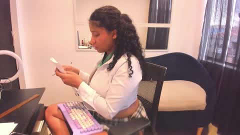 Snapshot of sofiifox chatting on February 17, 2026, 9:10 pm sofiifox online show from February 17, 2026, 9:10 pm