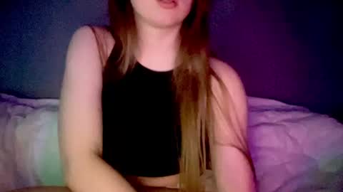 Snapshot of sofinovvak chatting on June 19, 2026, 7:39 pm Sofi online show from June 19, 2026, 7:39 pm