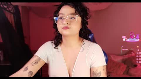 Demi Sofia online show from December 5, 2025, 8:05 pm