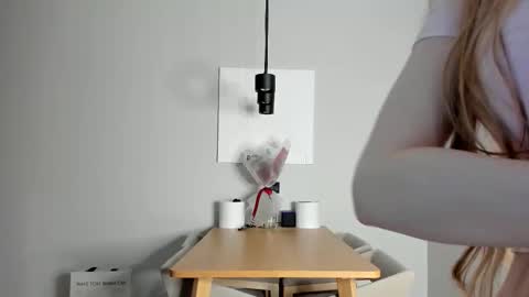 kitty katy online show from March 18, 2026, 8:12 pm