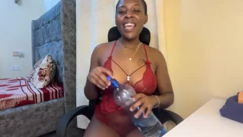 soft_nicole online show from July 12, 2026, 9:28 pm