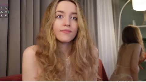 softdreamer_ online show from November 16, 2025, 12:55 pm