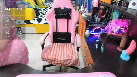 Sofie online show from November 14, 2025, 2:21 am