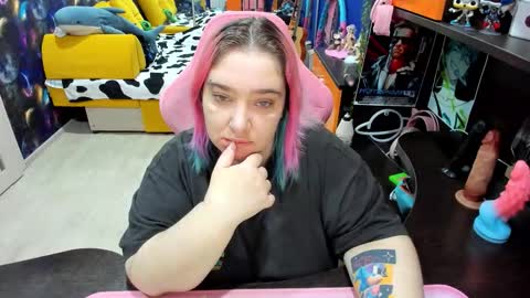 Sofie online show from November 25, 2025, 3:28 am