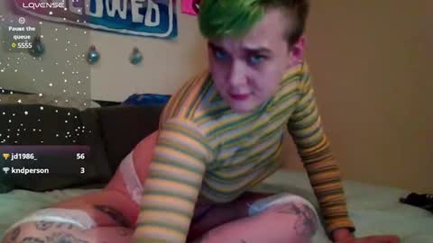 Snapshot of softtboyfriend chatting on December 19, 2024, 1:28 am Day online show from December 19, 2024, 1:28 am