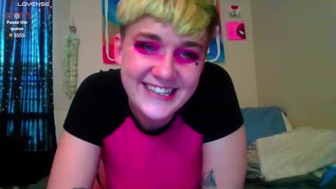 Snapshot of softtboyfriend chatting on March 12, 2025, 9:45 pm Day online show from March 12, 2025, 9:45 pm