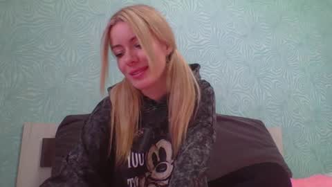 softy_aura online show from March 26, 2026, 9:37 am