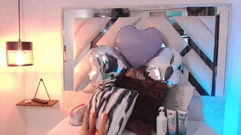    online show from February 2, 2026, 12:15 pm