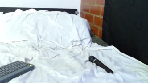  Sofy  online show from October 24, 2025, 1:46 am