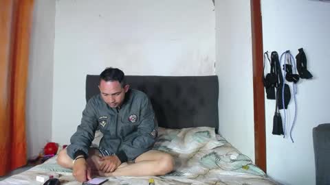 Snapshot of sofya_n_andy_ chatting on January 17, 2025, 3:12 am sofya_n_andy_ online show from January 17, 2025, 3:12 am