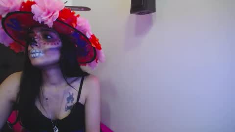 Snapshot of sofya_n_andy_ chatting on November 1, 2025, 4:58 am sofya_n_andy_ online show from November 1, 2025, 4:58 am