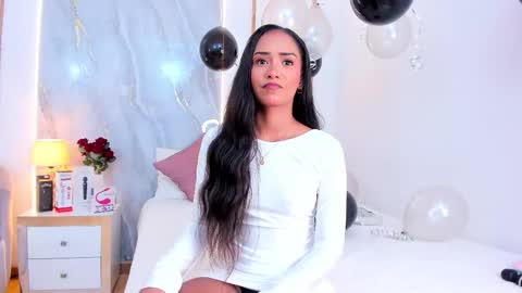 Snapshot of sofynovoa chatting on September 24, 2025, 5:11 am online show from September 24, 2025, 5:11 am