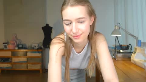 Bella online show from January 19, 2025, 1:44 pm