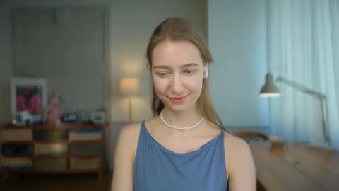 Bella online show from February 25, 2025, 2:11 pm