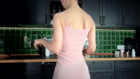 Bella online show from March 8, 2026, 4:27 am