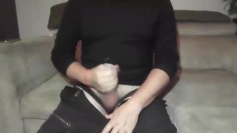 Sole Obedient online show from December 4, 2025, 6:27 pm