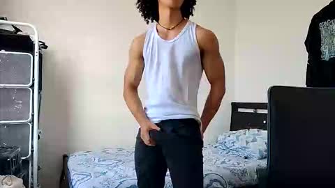 Hi Im Weller Check my Bio  online show from March 18, 2026, 8:23 pm