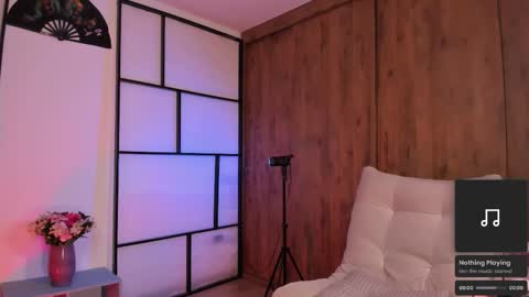 saraIG Solosara8 online show from February 20, 2026, 6:19 am