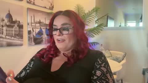 Snapshot of someonespeicial chatting on September 19, 2025, 11:38 pm someonespeicial online show from September 19, 2025, 11:38 pm