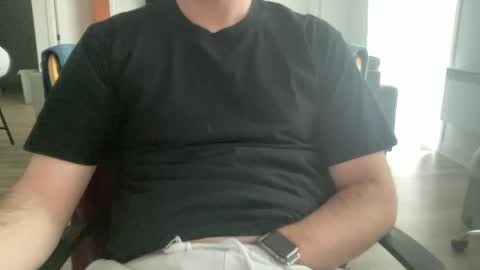 Snapshot of someoneyoudontsee chatting on September 25, 2025, 1:37 pm someoneyoudontsee online show from September 25, 2025, 1:37 pm