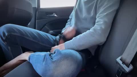 Sondages online show from November 21, 2025, 8:24 am